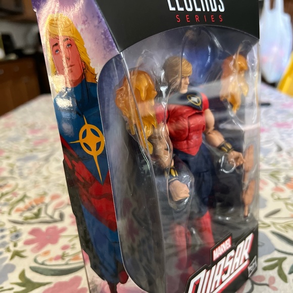 Marvel Legends Series Quasar. - Picture 2 of 10